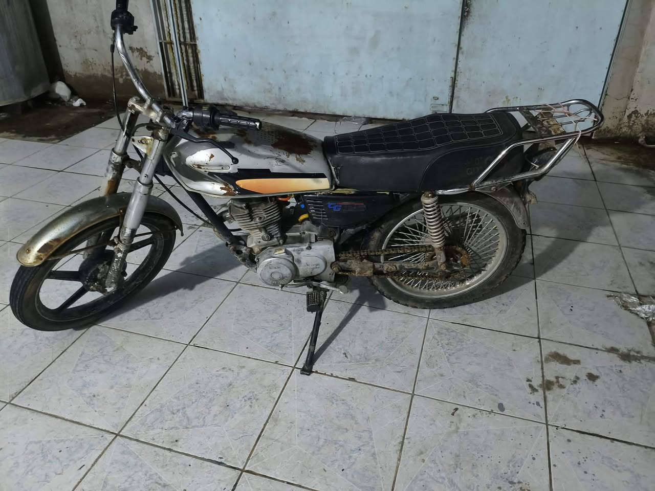 دراجه مال طربكه مابي عيب كير شرط لاصرف ولا بخار سعره 125 مكاني كركوك راس دوميز ***********
