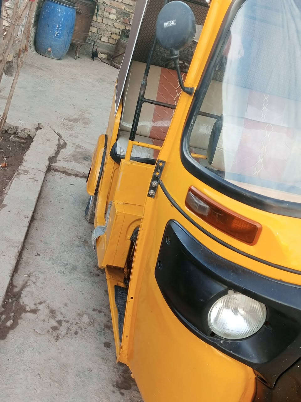 سلام عليكم تكتك 18معمره كلهة
بيه تنقيص او السعر 5ملاين او بيهة مجال ***********
واتساب
