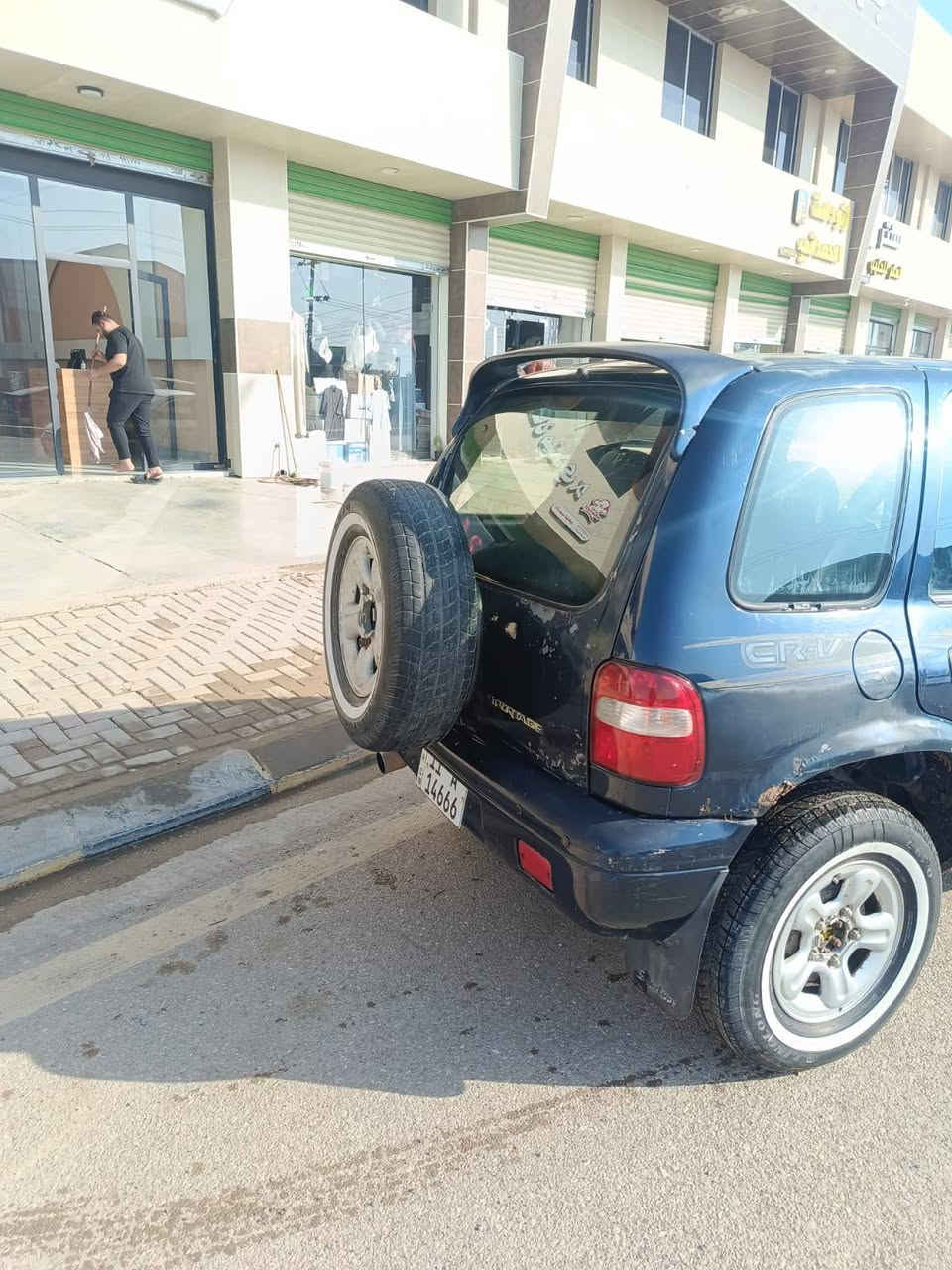 سلام عليكم
للبيع فقط (بدون مراوس):
كيا سبورتاج موديل 1993
اللون: نيلي
المحرك: 2000  بلادي
الكير: عادي

السيارة خالية من الغرامات ومصفّرة
رقم بغدادالدولي الجديد
– تحويل فوري ثاني يوم
السعر: 38ورقة وقابل للتفاوض البسيط مكان السيارة ديالى خان بني سعد 
للتواصل على الرقم فقط:
***********
