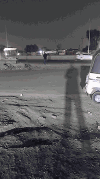 محل تبديل زيوت وبنجر محلين ايجارهن 400 ثنينهن المحل شغال وخير من الله ...