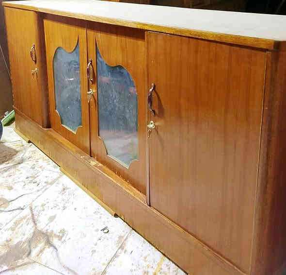 بوفيه نضد مستعمل مترين وربع تسكام للبيع ويوجدخدمة توصي***********
