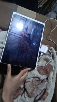 يباد 9بطاريه 87 ملحقات كامل للمراوس بتلفون واتساب 07880050615