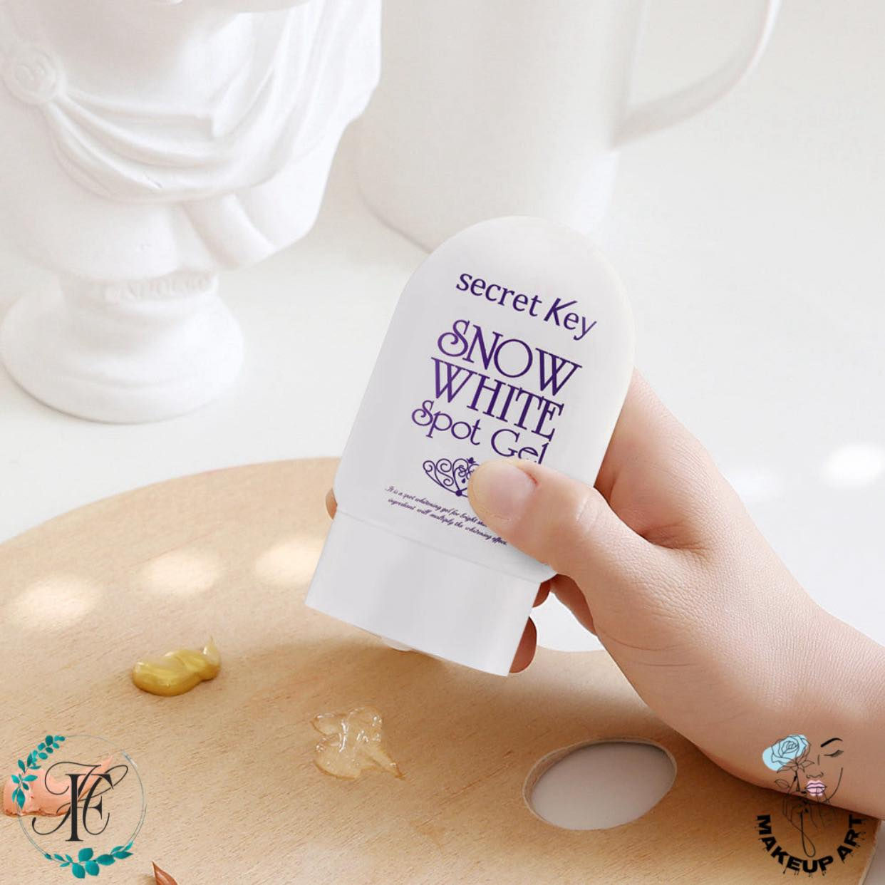 ✨ Secret Key Snow White Spot Gel ✨
💎 الحل المثالي لتفتيح البقع والتصبغات

🌸 جل تفتيح موضعي من Secret Key
مصمم خصيصًا لـ:
✅ تفتيح البقع الداكنة
✅ توحيد لون البشرة
✅ آثار الحبوب والكلف
✅ بهتان واسمرار بعض المناطق

💧 قوامه جل خفيف
– يمتص بسرعة
– ما يترك لزوجة
– مناسب لكل أنواع البشرة

🌿 يساعد على إعطاء إشراقة ونضارة طبيعية ✨
ويخلي البشرة أنعم وأفتح مع الاستمرار 💕

🕒 طريقة الاستخدام:
🔹 يُوضع مقدار صغير على المنطقة الداكنة فقط
🔹 مرة إلى مرتين يوميًا
🔹 يفضل استخدام واقي شمس بالنهار ☀️

📦 مناسب للوجه والمناطق الحساسة (حسب التحمل)

✨ بشرة أفتح… أنقى… وأكثر إشراقًا ✨

متوفر الأصلي فقط .. 💯 ✋
للحجز مراسلة البيج💌✉️📩
او عن الطريق واتساب 🈯️♻️
☎️ 📞 ***********
يوجد خدمة توصيل الى كربلاء وباقي محافظات العراق 🚗🛵🚕
