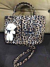 جنط نسائي • ٢٠ قطعة • آخر كارتون