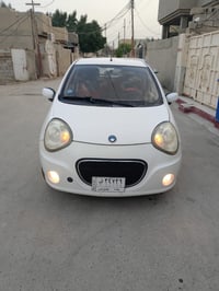سياره باندا بيضاء اللون موديل ١٢نظيفة مكفولة كير ومحرك تبريد شاشة كأمر...