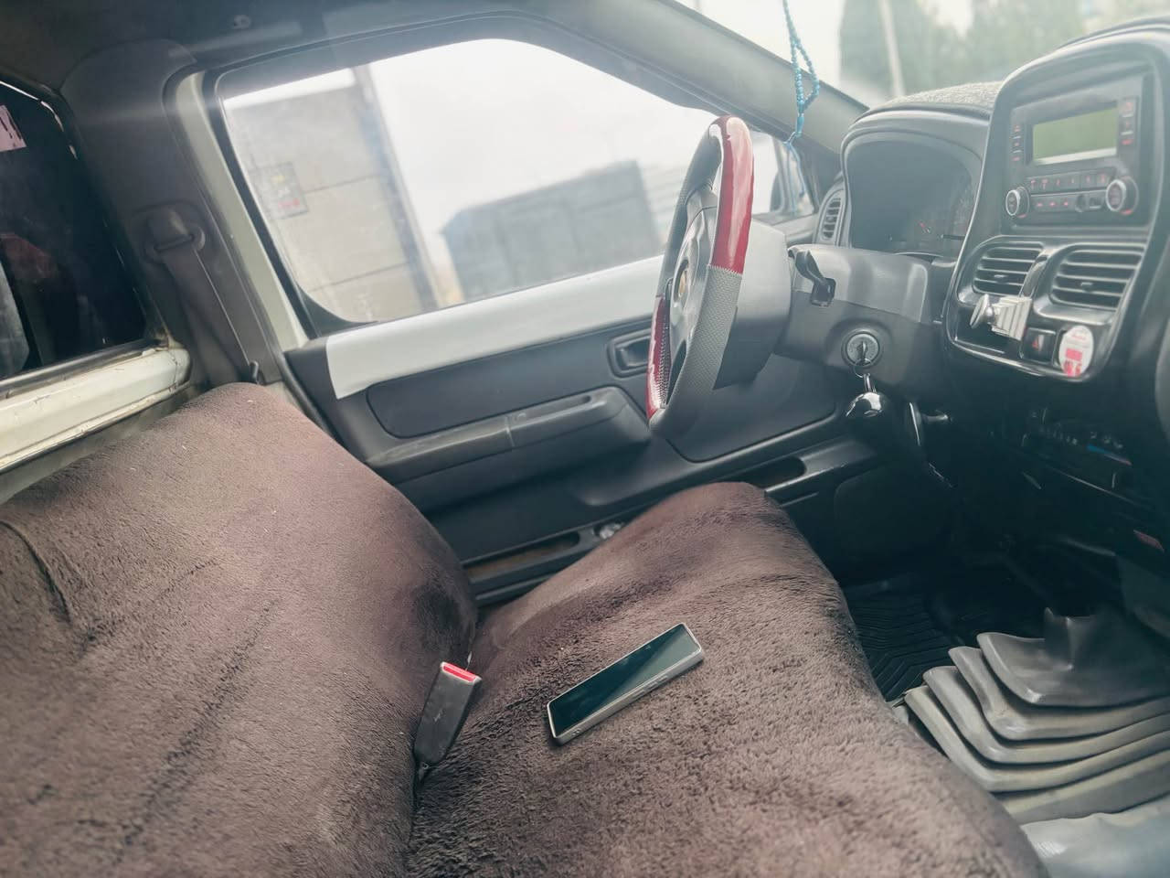 نیسان پیکاب مۆدێل ٢٠٠١ ئاڕمی سلێمانیە سەیارەکە تەبریدە پاوەر نیە سەیارەکە تازە تازەیە وەک شەریکە ماوەتەوە 
ژمارەی خاوەنی
0751 623 1431
0774 155 4403
ناونیشان سلێمانی نرخی ٥٥ گەڵاو مەجالێکی برایانەشی تیایە السليمانية, العراق
