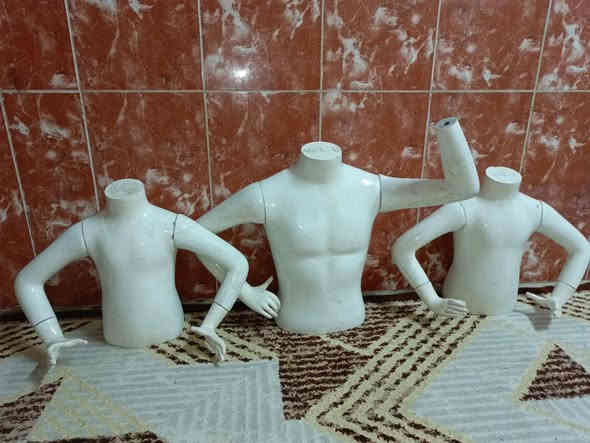 السلام عليكم ملكانات للبيع مستعملات اكو كاملات واكو بيهن نقص 
ابيعهن شلع با 30 الف مكاني البصرة خمسه ميل 
رقم الهاتف ***********
