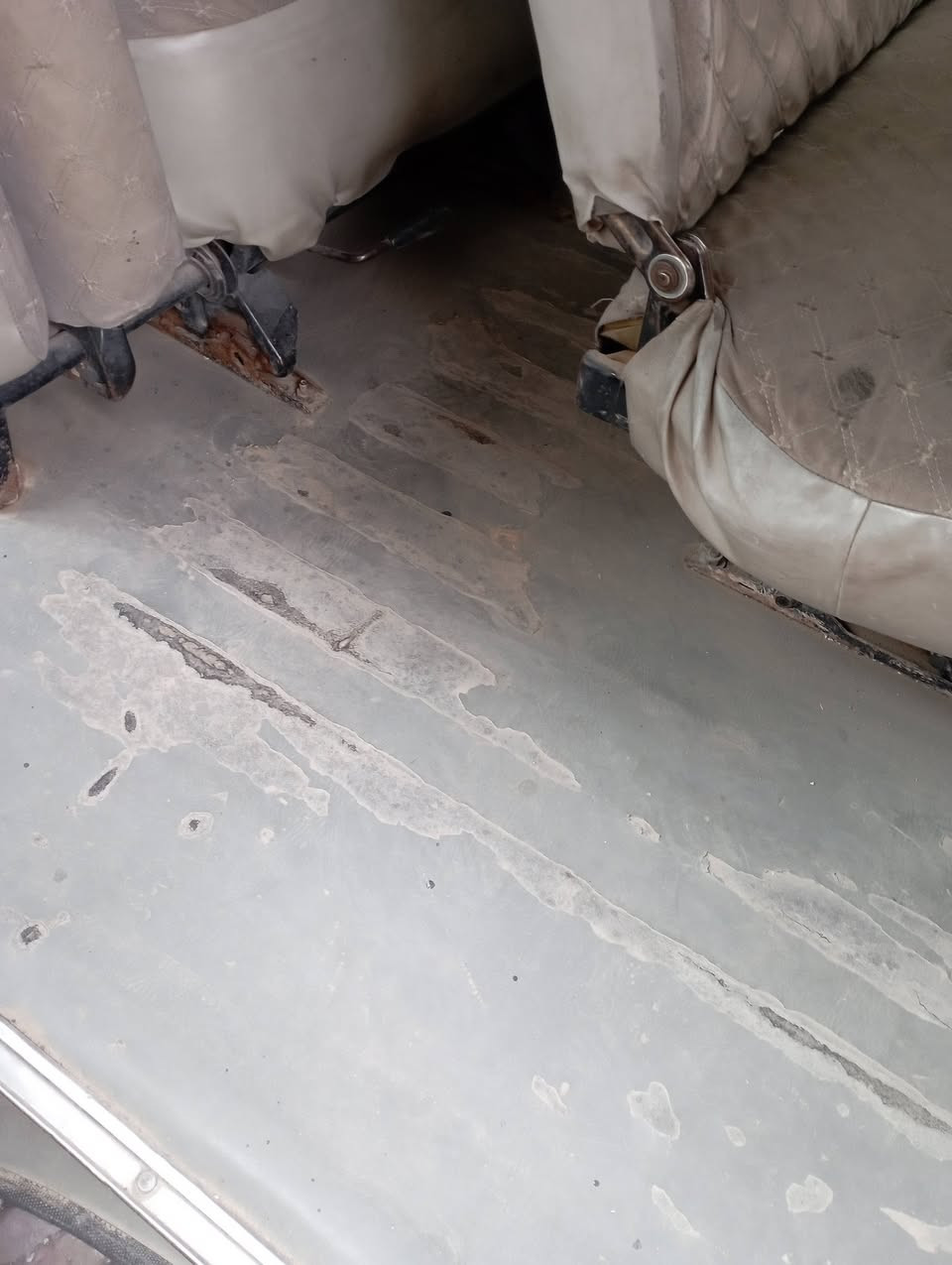 السلام عليكم كيه بسته موديل 93 كير شواصي جدد بس المكينه كايمه رقمه بابل الاماني السنويه سقطت هاي السنه تريد تحويل تريد وكاله مكان السياره حله بابل نادر الثالثه 30 وبيه مجال ***********
