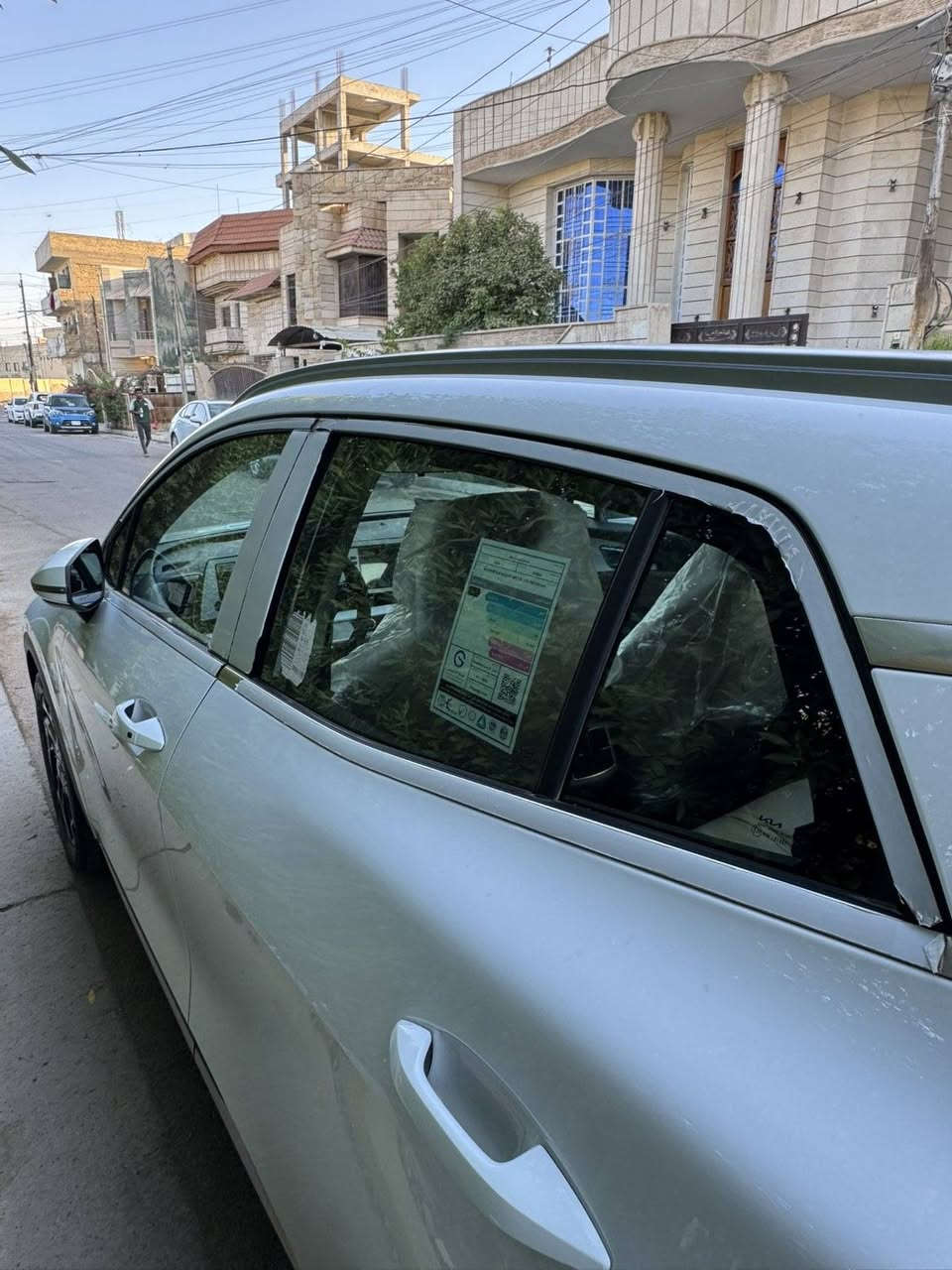 السلام عليكم سبورتج خليجي موديل 2024 شركه دوليه بعدها علئ وضع شركه زيرو ماشيه 6700 سياره كفاله عامه مكان السياره البياع رقم الهاتف ***********
