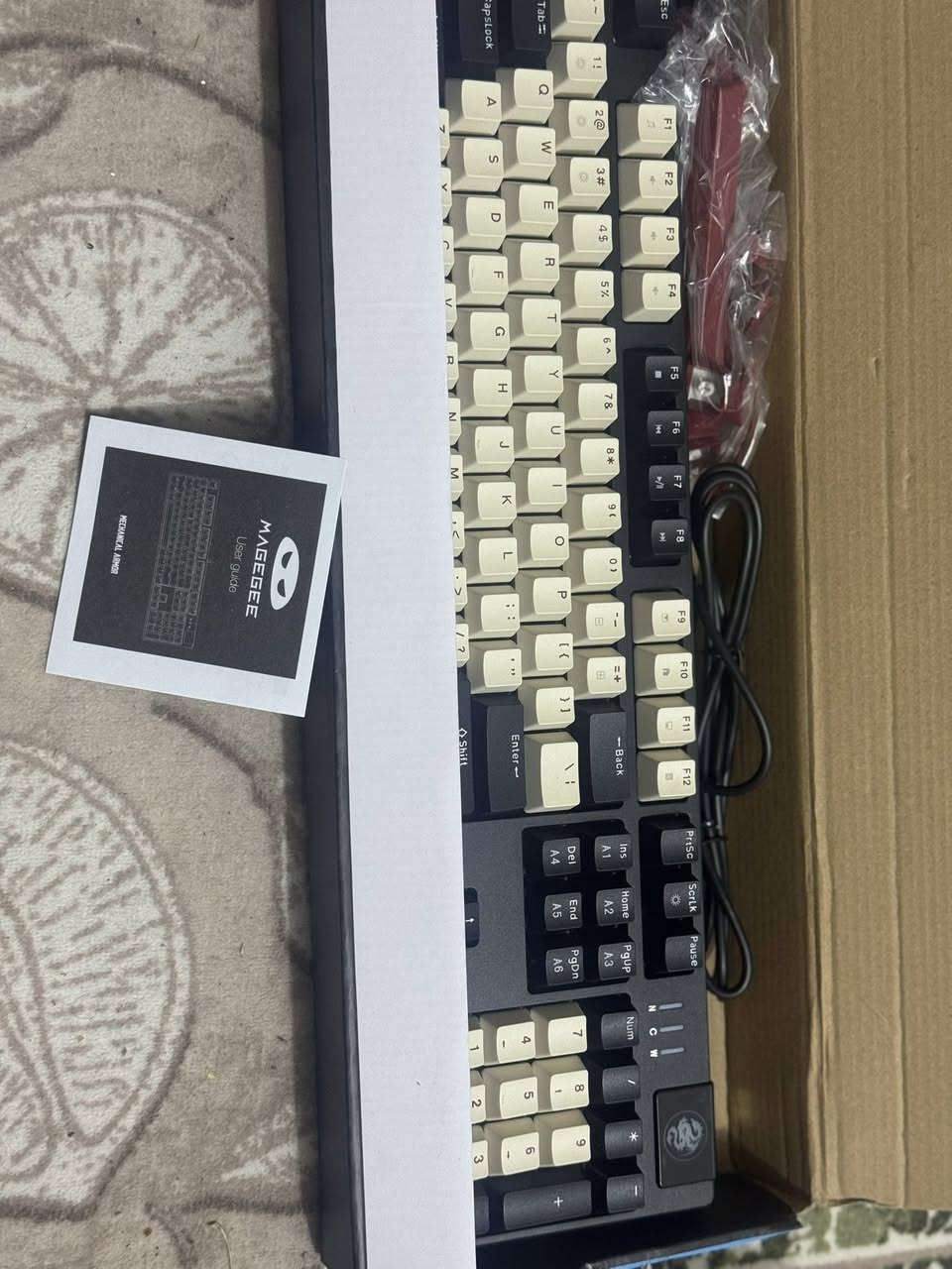 السلام عليكم بضاعة امزون 
سعر 25 مع التوصيل قطعه ثكيله و حلوه


**إذا كنت صاحب هذا الإعلان وتريد حذفه لأي سبب، رجاءا أرسل رسالة إلى الدعم الفني**