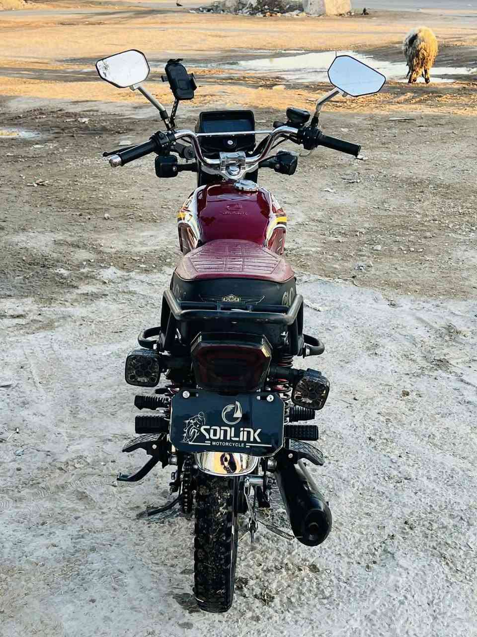 يالله
دراجة ايراني سولنك 5 كير باب الاول الاصلي 
 موديل 2025 شكل 25
دراجة بحقيقه احلى من صور كامرة موبايل تعبانه 😅
 مكينه cc200 بدون رجة نهائيا 
نفس محرك الدايوان ،محرك مكفول كفالة عامة 
اكرر دراجة مكفولة كفاله عامه ما بيها اي نقص فقط قبق زنجيل ب7 الف بس اتعاجز أشده 
لون مميز احمر ويل مشيف 2026😍
اوراق موجودة دراجة نازلة ب25 شهر 5
 كبل اسويلك باسمك مكاتبة احولك اني مشتري اول 
 استخدام شخصي دراجة ما متعوبه 
عارضها745 وبيها مجال”
 دراجه زيرو ⚜️
عنواني بغداد العامريه  
رقم 📞 *********** اتصال وواتساب موجود
شراي راسل وبيك خير وادلل
المو شراي لا يعلق ولحد يكسر بيها دراجة
