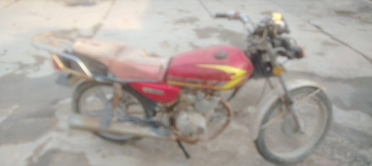 السلام عليكم دراجه ايراني لبيع 4 كير وهاذا رقمي *********** السعر 300
