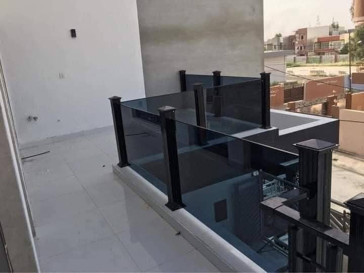 السلام عليكم اي واحد عندة بنايات او مجمع سكني يحتاج محجر جام بانسب الاسعار جام ابو 10 مسكرت
للاتصال ***********
