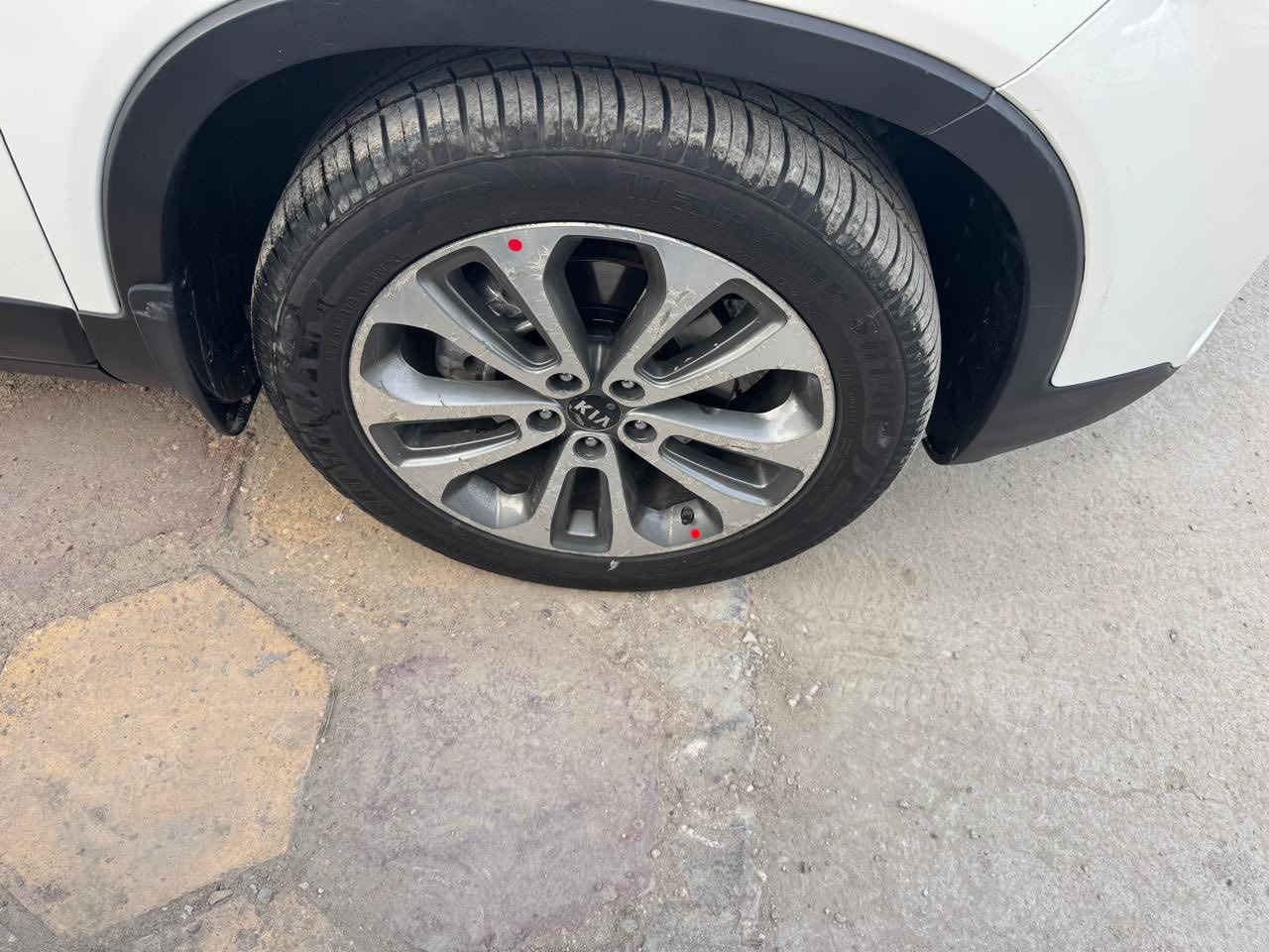 السلام عليكم سورنتو 2014 خليحي كويتي  رقم بصره بسمي تحويل ثاني يوم  سياره كفاله  عامه ضربه وصبغ وتبديل ماشيه ١١٠  فول وحد عله واحد ماعده البنورما محرك 6 مامفتوح   سبعه راكب كشنات جلد كهرباء 3 تلث قطع تبريد بصمه بوب لايت زنون  الد امامي وخلفي مرايات شفط لسياره جديده لسعر 195 رقم *********** /***********
مكاني ناصريه السعر بيه مجال بسيط
