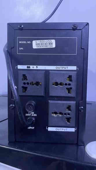 السلام عليكم عدي مستعمل  ups 1500 va offline  لل pc و ps4  بطاريه نص عمر تمشيك 10 الى 12 دقيقه سعره 40 الف مع التوصيل والسعر نهايته واتساب ***********
