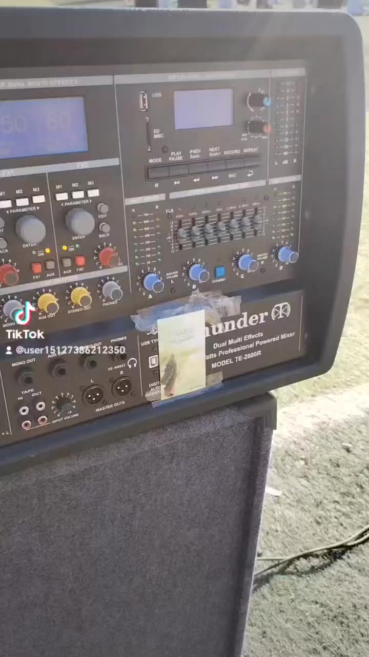 اللهم صل على محمد وآل محمد

تنصيب🔊🎚️🎛️

شركة صوت العليله

للحجز
***********
***********
