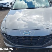 عندي الانترا للبيع موديل 2023 سيارة فول مواصفات السيارة هايبرد شاشة مت...