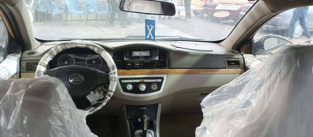 السلام عليكم ليفان 11 صدامي مالكه موجود عليه غرامه 40 الف هيئه ما مسجله السياره مابيه اي ضربه مكينه وكير اوتو بالكارتون جدد حداديه باور مشط كله جديد ترايك وين متريد مكاني نجف السعر قفل من الاخير 16 ....***********
