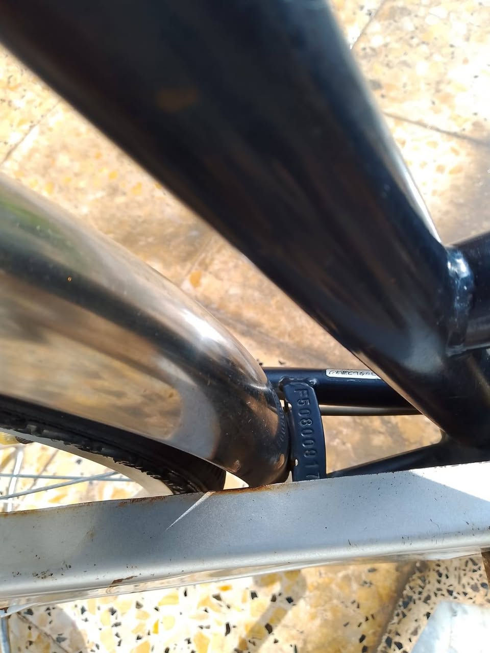 السلام عليكم ورحمة الله وبركاتة عيني عندي بايسكل ياباني مختم حجم 26بلادي سعره بدون جنبازيات 85وبي مجال بسيط ويه الجنبازيات 110وبي مجال بسيط مكاني بغداد الغزاليه قرب ساحه البعلوان للستفسار على الرقم التالي ***********
