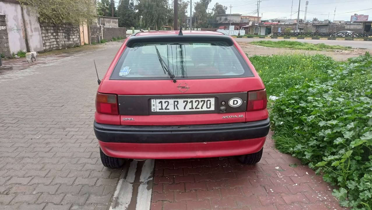 استرا 92 محدث 95
كابون بانزين تايرات جديدة طخم جديد مابيها صوت بالطسة جديدة بدون صبغ فقط بالدواير هزة جديدة رقم نينوى دولي الجديد مضخم صوت سماعات اربعة شغالات ويل كب رياضي جواها والاسبير بالصندوك بدون حادث نهائيا ع وضع البلاد فقط الدواير مصلح للسعر 42 مجال قليل سيارة مال بيت بلادية مكان السيارة حمام العليل 
الخاص مفتوح للاستفسار 
***********
