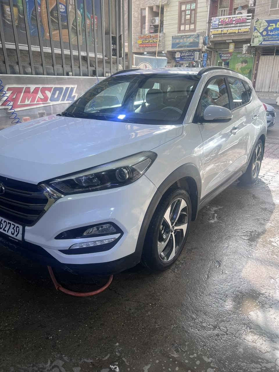 السلام عليكم توكسان موديل ٢٠١٨ ماشيه ١٥٠ الف بيها صبغ جاملغ وبنيد والي يجي يفحصه سنور سعرها ١٧٥ وبيها مجال بسيط حك الجيه 
***********
متواجد وتساب فقط
