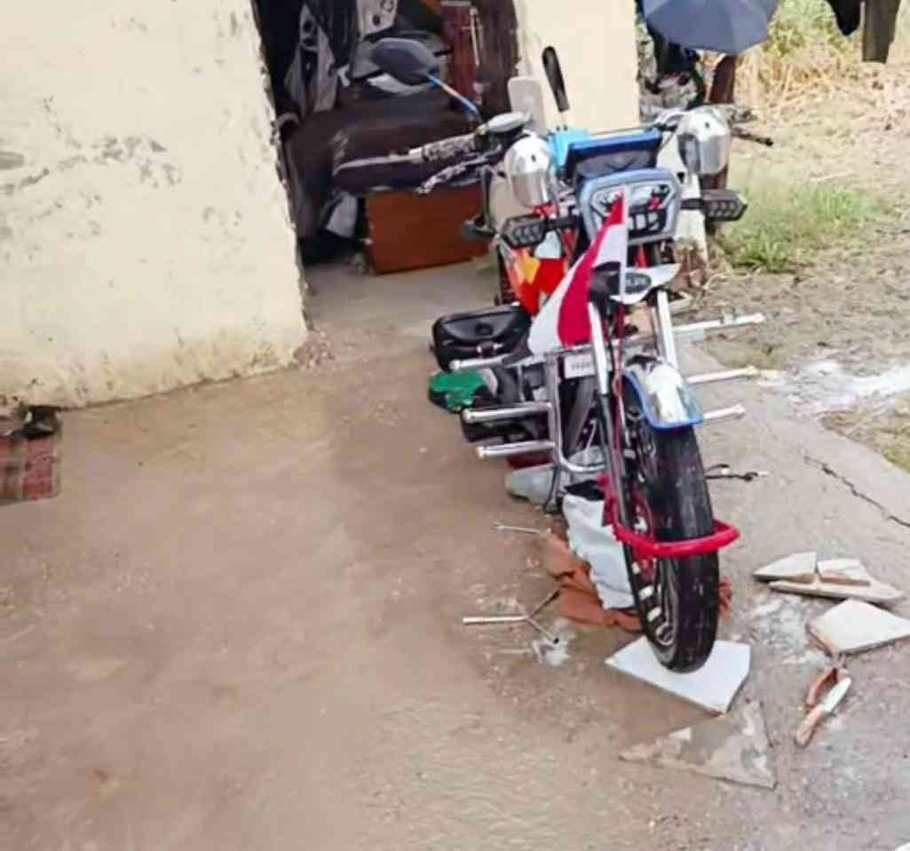 سلام عليكم دراجة سيفانة للبيع موديل. 2025اوراق اصولية سعر مليون وبيها مجال مكان بغداد محمودية الاتصال  ***********٠
