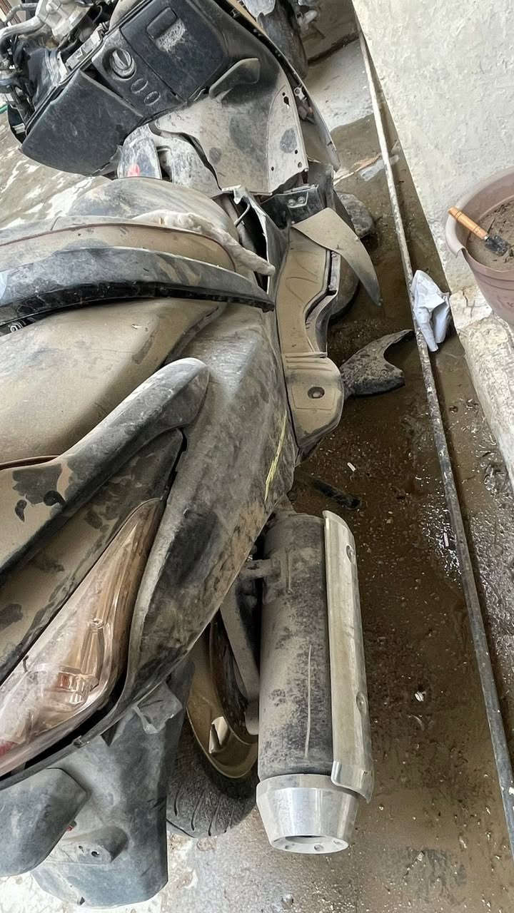 ع وضعهة فورزة 09 كرستال 4تحويلات 7 نمر ماشية 43  أوراق كاملة مكينة خير من الله الدراجة مانقصهة شي غير اضرار الحادث صاحب الدراجة

***********

مكانهة بغداد الشعب
