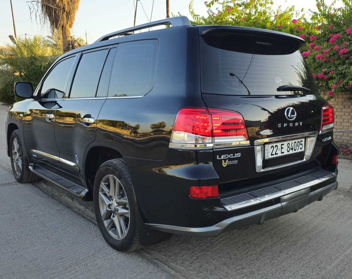 السلام عليكم
لكزز بريم اصل 
LEXUS LX570 S 
الموديل :2010 
رقم اربيل بأسمي مع كتاب تضليل  
بصمه
سلايت روف 
جكات
كراسي كهرباء 
كراسي تدفى وتبريد 
كراسي الخلفيه كهرباء + تبريد
استيرين كهرباء 

شاشات 
AUTO START
OFF
 تحكم (جهتين امامي+جهتين خلفي)
فور ويل
اشارة بالمري
مري كهرباء(شفط)
#نقطة_عمياء
لايت عدسة زنون(عالي+ناصي)  
لد أمامي خلفي
صبغ هلال خلفي وجاملغ امامي 
االسعر ٢٩٥
الاتصال ***********
