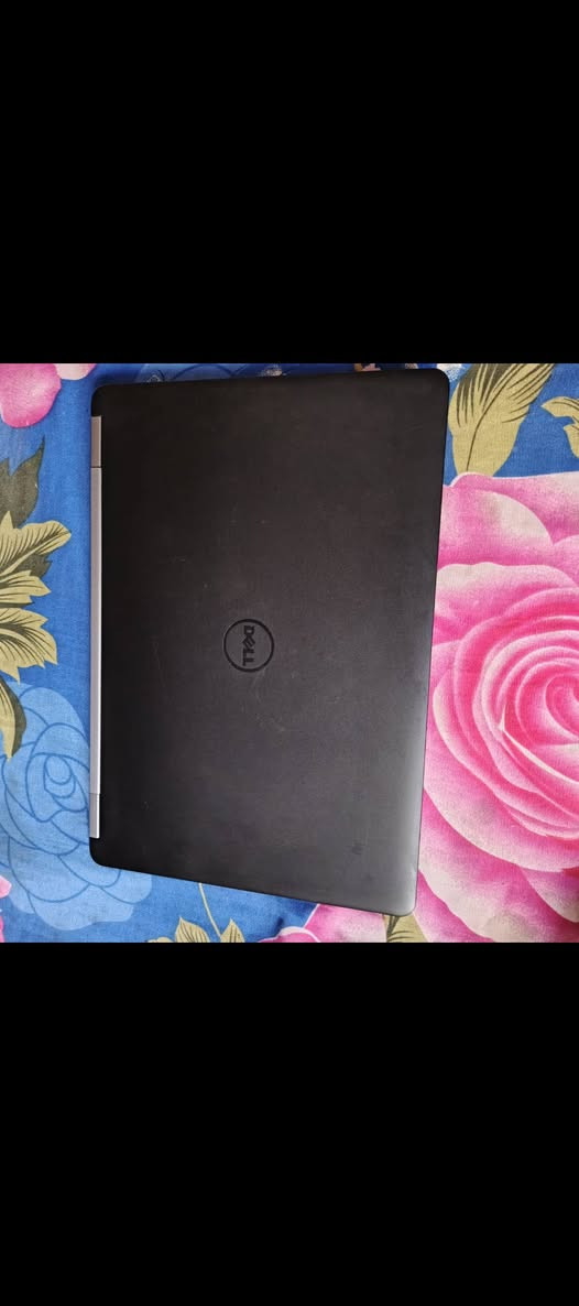 لابتوب dell للبيع وهاي المواصفات كدامكم بالصور استعمال قليل كلش السعر 190 وبيها مجال مكاني بغداد الشعب-***********
"متلكه مثل هيج سعر ابد بس اني مستعجل على بيعتها"
