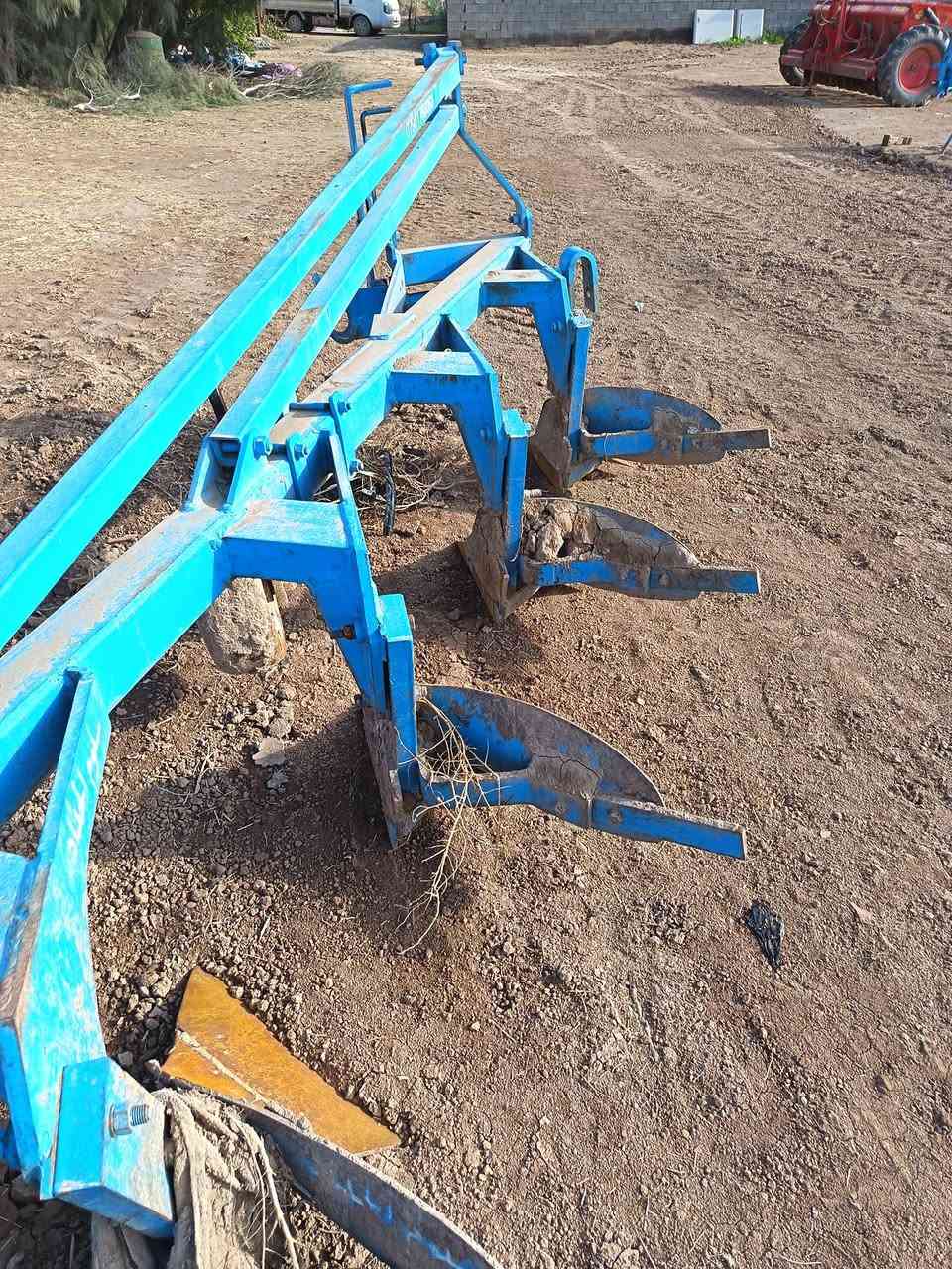 فدان لبيع عمل سلوم غير متواجد عل فيس الاتصال
***********
