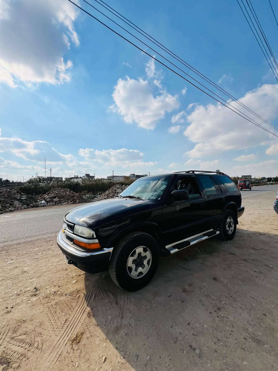 بلايزر موديل 2003 فول مواصفات LS معروفة سيارة كفالة عامة ماشية 130الف حقيقي سيارة مال بيت استخدم قليل صدر امامي خلفي جديد تخم تاير جديد تبريد وتدفئة شغالة فول سيارة 🚗 مابيها نقص ادامة عامة مسويلها حتئ منضونة بانزين جديدة سعرها 78ورقة مكان  بغداد جسر ديالئ القديم يم الزعفرانية رقم 📱 الهاتف *********** اتصال و وتساب
