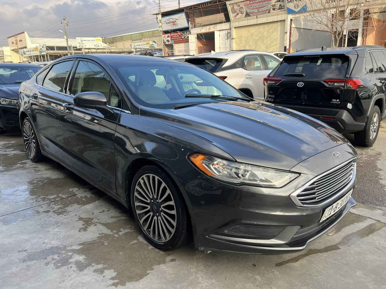 السلام عليك  فورد فيوجن ٢٠١٨ كلين تايتل
مواسفات SE محرك ٢.٥ بدون توربو
سيارة كفالة عامة من بجم  و كير و محرك
تايرات ويل تيتانيوم جديد
سعر ١٣٨ ورقة و مجال
***********
مكان سيارة السليمانية
