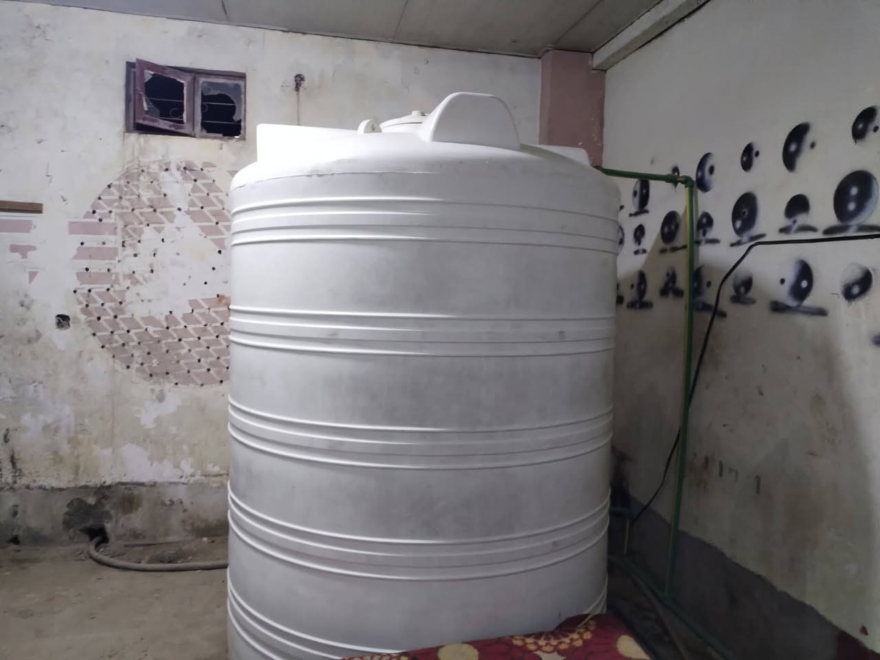 سلام عليكم #متاح محطه سعه 1000 لتر بالساعه نقص منبرين فقط نضيفه بشكل سل ستيل مواطير إيطالي الأصلي مع 3 تانكيات سعه 5000 لتر  مكاني بابل رقم ***********
