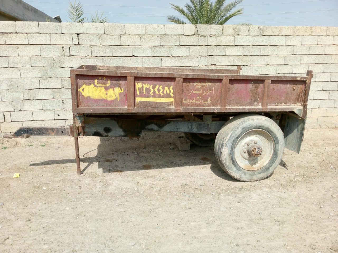 السلام عليكم عربانه عمل نضيفه تايرات 22ونص اكسل درجه اوله جك بشرط قلابي بشرط نضيفه كلش لتواصل والاستفسار اتصل ع رقم***********
