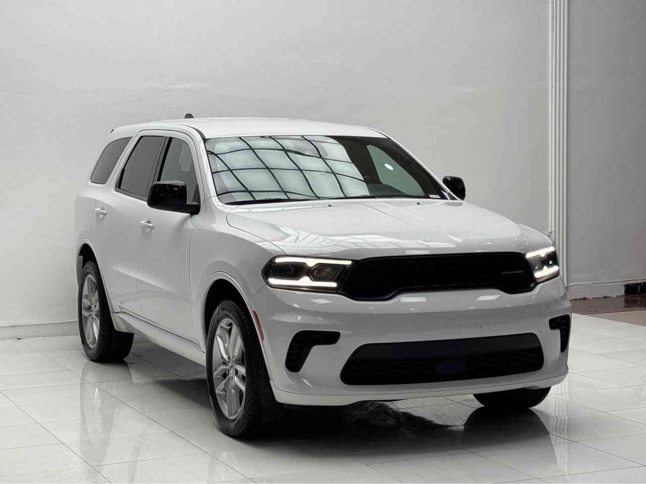 ‎💥للبيع💥
دوج دورانگو جي تي (Dodge Durango GT)
موديل // ٢٠٢٣
حجم محرك// ٦سلندر ٣.٦ لتر
ماشية// ٧٠ الف ميل

❌ملاحظة// فقط قبغ صندوق تبديل بلادي نفس لون بدون صبغ بدون دواخل بدون ارباك بجم كبس💯

💰سعرر ٣١٠ 💰ورقة 

📍مكان سيارة// اربيل - شارع ١٠٠ م معرض فجر الخليج

☎️⬇️☎️
 ***********
 ***********

مواصفات ⬇️ جي تي 
كاميرة خلفي
كشنات امامي تدفئة و كهربائي
شاشاة كبير
ستيرن هيتر
لايتات امامي ليد
شحن وايرلس
صندوق شفط
٧ راكب سيارة
تبريد مركزي
رادار امامي و خلفي و مراية
حساسات امامي و خلفي
تشغيل عن بعد
بعد بي مواصفات هواية مامذكور... أربيل, العراق
