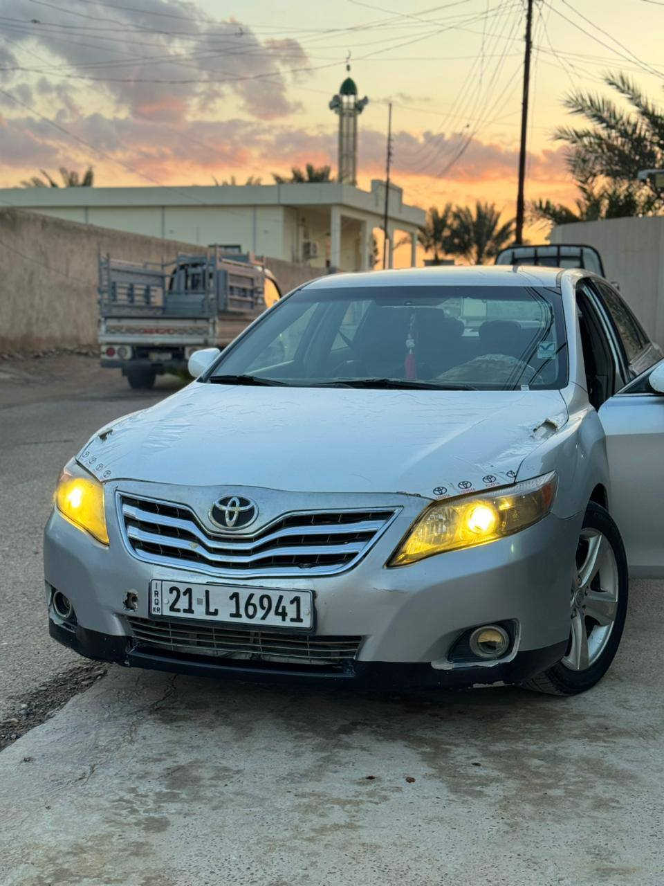 السلام عليكم
تويوتا كامري موديل٢٠٠٨ 
اللون سلفر الضرر بنيد فقط وراس الجاملغ 
الفحص موجود بلمنشور 
تخم تاير جديد صدر جديد ويل كروم نجمه
كير شرط محرك شرط مامفتوح محركها 
تبريد تدفئه كلها شغاله 
رقم سليمانيه تحويل ثاني يوم 
ماشيه ٢٤٥الف
ترهم مراوس مع اي سياره حسب القناعه 
العنوان صلاح الدين بيجي المزرعه
الهاتف***********
الهاتف***********
