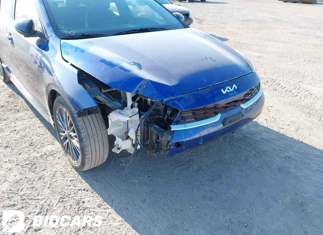 فورتي مديل 24 Gt لاين                حادثه اربع أصابع بالبنيد 
بس بنيد كلير فقطط بدون فتح السياره وضع الوكالة 
برغي ممفتوح بيه جديد دخول جديد ترقيم جديد
اصارع بيه طخه بالتحميل  بالباب خلي الصدر بسيييطه كولش كولش صور الحادث بالمنشور بدون ايرباك السياره كبس كله  شرط حتى الباتري شركه ما مفتوح 
مواصفات Gr لاين بس فتحه مابيه 
بصمه+ تشغيل عن بعد 
رادارات 360 درجه 
بطن ملكي اسود 
كشن جلد + مختم Gt
ترحيب عند الاقتراب بالبيبان +اشاير بالمري 
تنبيه عند فتح الباب للاجسام القريبه من السياره
ولكب 17
شاشه كبيره 
استيرين  حرف D وشم Gt
لد أمامي وزنون بلاجكتور بلاد +لد خلفي 
دوسات نيكل  
انضمام قياده3
صندوك ذكي فتح عند الاقتراب
هواي بيه بعد مواصفات 
المكينه 200دوش شركه هيه والكير 
السياره ترقيم جديد سنويه وهزه  ورقم بغداد 
باسمنه العنوان بغداد الرقم ***********
