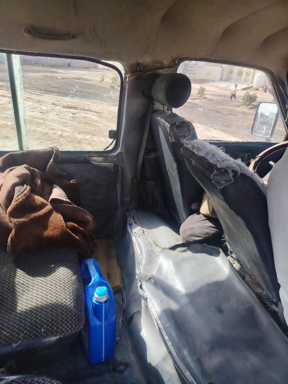 سلام عليكم كيه بسته البيع موديل 95رقم ديالئ ألماني سنويه له 27مكينه كير بل جيس كهربائيات كلها شقاله اكسن نضيف سياره خير من الله بس بيها شاصي المامي معمر فق بم نوازل شاشت دشبول سلف دينمو كله جديد دوشمه نضيفه السعر 33وبيها مجال العنوان ديالئ بلادروز *********** تحويل مباشر
