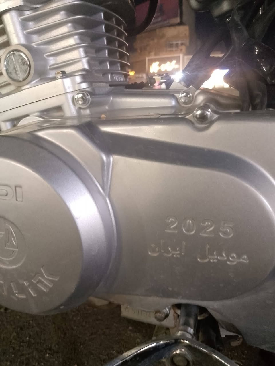 دراجه سونك4كير الشكل23والمكينه25 دراجه بحالة الوكاله ماصارلها 5اشهر من نازله من رمبه دراجه ممفتوحه ولابيها اي نقص كامله من مكينه وضفيره وكلشي مكاني بغداد البلديات***********
