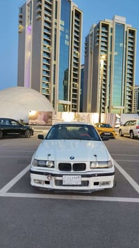 e 36 محرك 1800 كير اوتماتيك مصبوغة عام للجمالية  كير مكينه خير من الله...