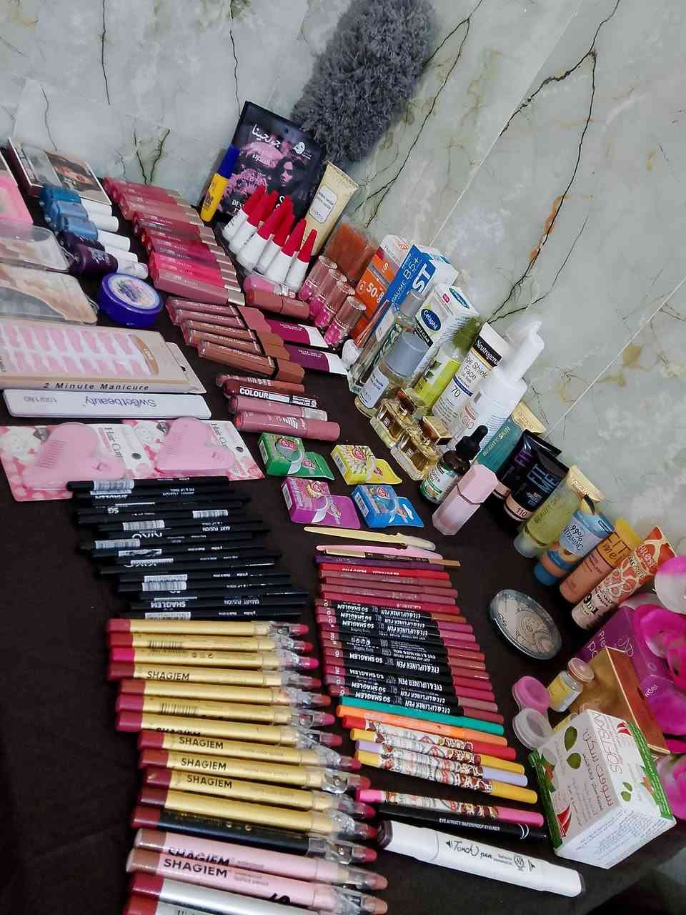 السلام عليكم
عندي مكياج الي بالصوره وبعد مامصورته هم وكامره وجنطه وهم عندي ملابس باله نضيفه كلش والله القطعه على 500واذا تاخذهن كلهن انزل من السعر واتساهل وياهم صار عندي ضرف ولازم اترك الشغل 😞 الي يفيدنها تخلي سعر والله يرزقكم #الجميع


**إذا كنت صاحب هذا الإعلان وتريد حذفه لأي سبب، رجاءا أرسل رسالة إلى الدعم الفني**