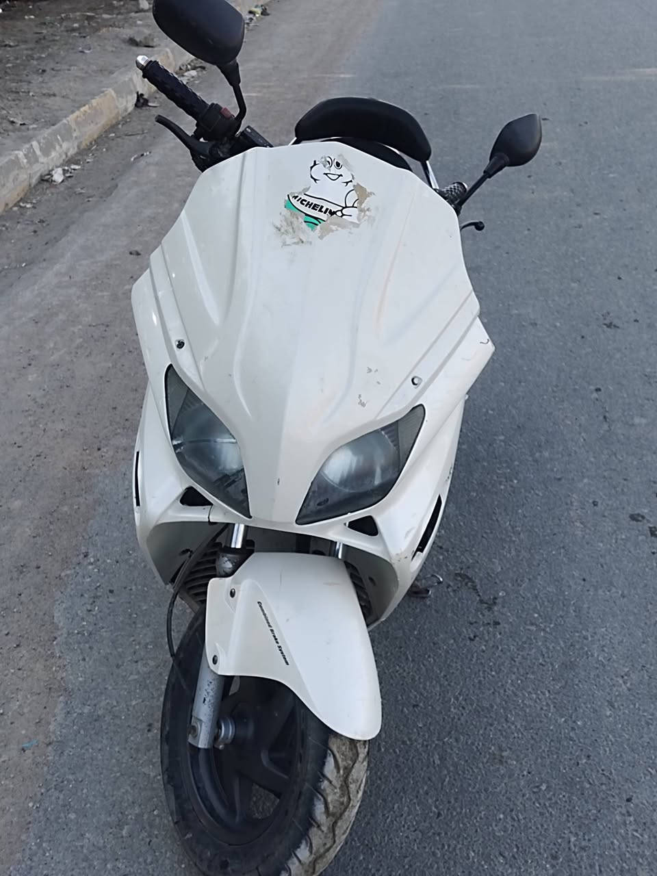 فورزه صفر ٦ للبيع نضيفه شوفت عينك مكاني قضاء الدوايه السعر ٧٠٠وبيه مجال
***********
