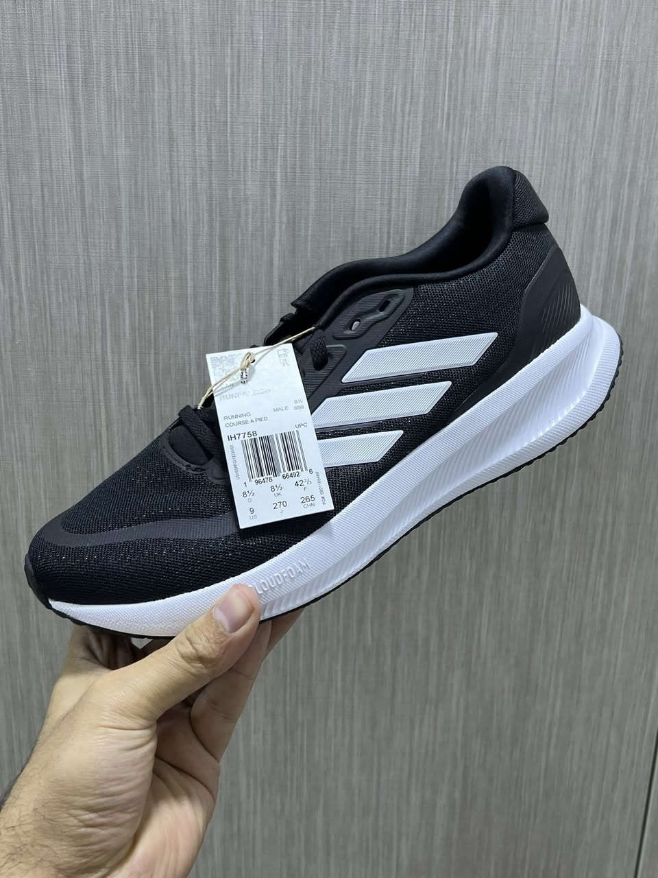 حذاء Adidas أصلي 

• المقياس: 42 وثلثين
 • الحالة: جديد تمامًا – لم يُستخدم
 • الخامة: قماش مريح وخفيف
 • تصميم أنيق مناسب للاستخدام اليومي والملابس الكاجوال

💰  السعر: ١٠٠ الف

تواصل خاص او واتس اب
***********
