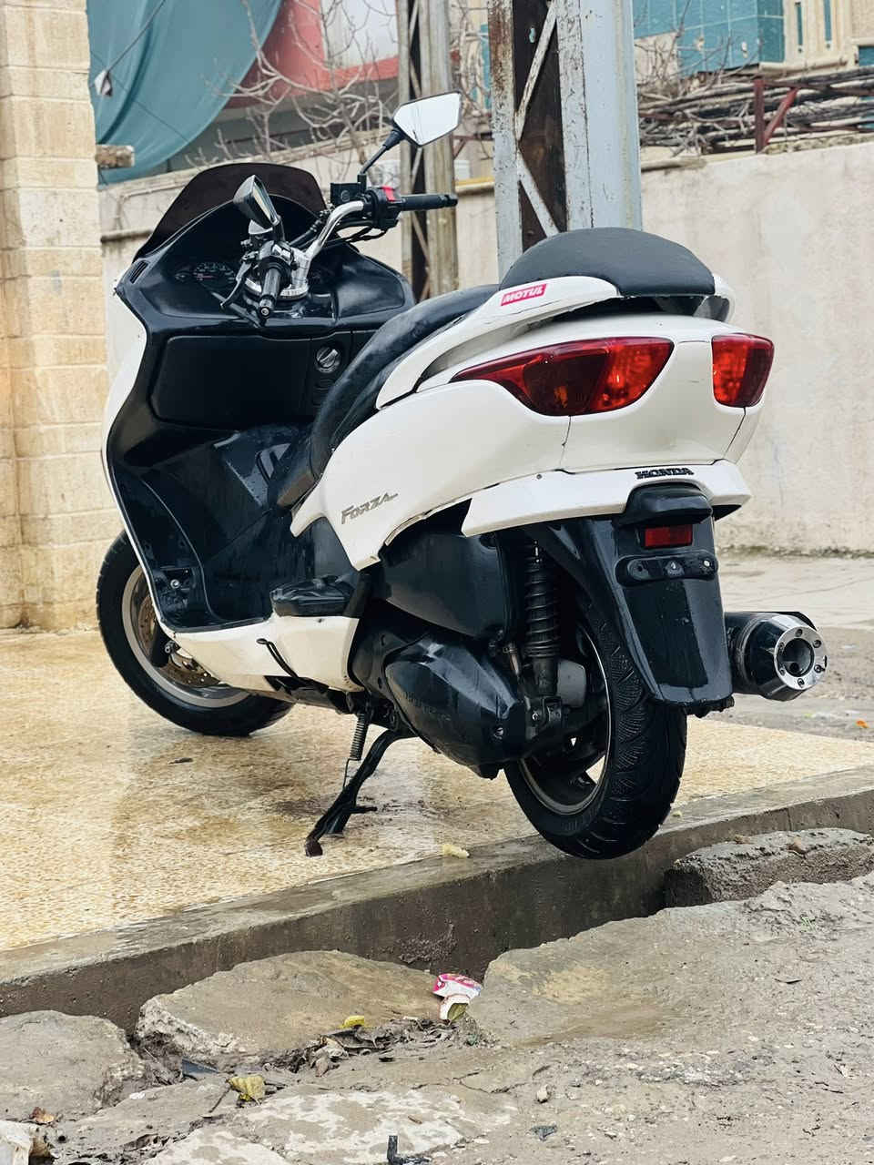 فورزا  08 عميه للبيع
محرك وجويتر شرط 
كهربائيات كلها شغالة
باتري جديد جاهزه ما يعوزها كلشي
سعرها مناسب 500وبيها مجال بسيط
***********
***********
