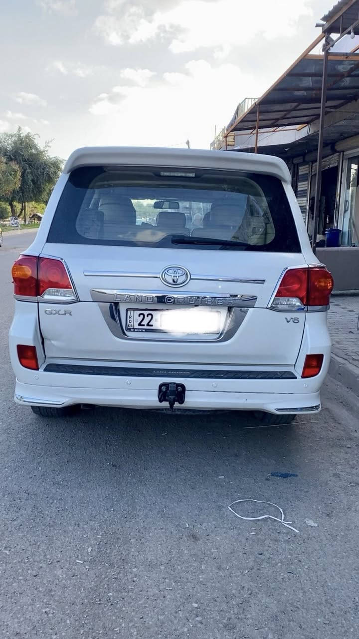 سلام عليكم تيوتا لاندكروز 2013 بريم اصلي  GXR ماشيه 192 الف السياره كفاله بيه ملاحظات 3 مكنات بارد كلش بسيط وسحبت كارت بالبنيد السونار مرفق 

السعر 365 بيه مجال

6سلندر رقم اربيل بسمي تحويل مباشر 

اللون ابيض صدفي

موصفات 

سلايت روف 

فور ويل 

مري قلاب 

لايت زنون 

حساس امامي خلفي 

بصمات ابواب 

كشنات جلد 

كشن كهرباء 3دكم

اشاير مري

جام اوتو

طفايه 

تبريد ثلاث قطع 

ثلاجه

7 راكب 

‏‎تحكم استيرن

السيارة حيل جديده 

كير محرك بشرط 

السياره جاهزه من كلشي

بصمات عدد (2)

مكاني كركوك

رقمي ***********
