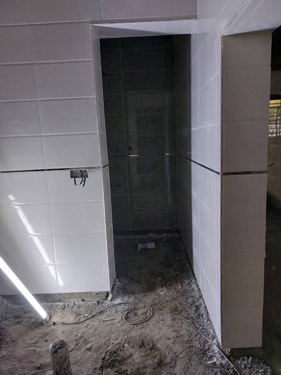 السلام عليكم ورحمه الله وبركاته اشتغل شغل سيراميك وبورسلين ومرمر وكاشي شغل درجه اولى***********
