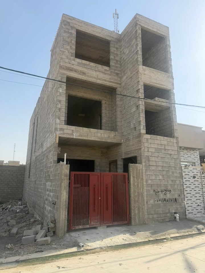 السلام عليكم
هيكل للبيع المساحة 103.50 
واجهة 6 عمق 17.25
جمعية الرعاية الرابعة بعد جامع الليلة 
بناء درجة اولى 
 مجاري البيت كاملة 
مع تانكيات 
للأستفسار الاتصال على الرقم 

‭***********‬
