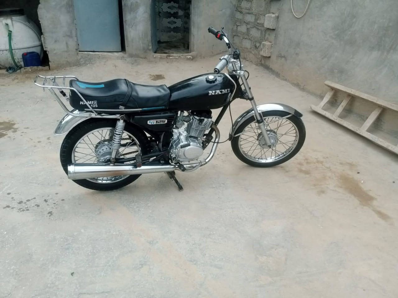 السلام عليكم دراجه للبيع كلك نامه محرك برغي ما مفتوح السعر خاص
‏‪0788 565 1267‬‏
