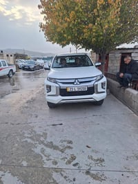 للبيع بيك اب. مستبوشي موديل 2023.   ماشية 49   گير عادي بانزين كفالة ع...