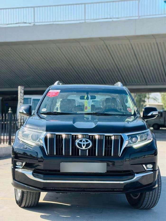 السلام عليكم 
تويوتا برادو 2020 TXS فول مواصفات وكالة SAS ساس محرك 6 سلندر V6 لون اسود كفالة من الصبغ عدا بارد بسيط بالحافة البنيد و الجاملغ و تكحيلات بسيطة بدون صبغ بدون ضربه 
السيارة ماشية 81 الف حقيقي جديدة جداً رقم اربيل دولي تحويل مباشر
المواصفات :
لايت زنون داينمك متحرك
لد نهاري
شاشة كبيرة + كاميرا
كراسي كهرباء 2
فتحة سقف
دبل تانكي
كشنات جلد بيجي
بصمة
ثلاجة
تحكم ستيرن + كروز سرعة
مانع انزلاق و فور ويل
شاحن وايرليس
تبريد 3 قطع + تبريد شاشة
مري شفط 
تشغيل عن بعد 
السعر : 385 ورقة و بيها مجال بسيط جداً
للأستفسار : ***********
مكان السيارة : بغداد الدورة بغداد, العراق
